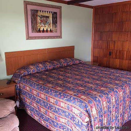 Relax Inn Блумсберг Экстерьер фото