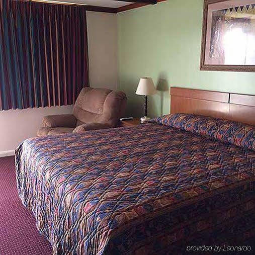 Relax Inn Блумсберг Экстерьер фото